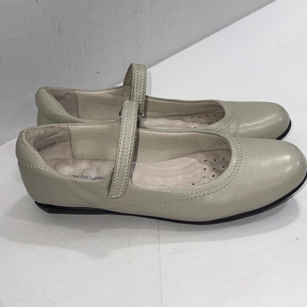 Walking Cradles Mary Jane Minimalist Beige White Leather Cushioned Shoes 6.5N